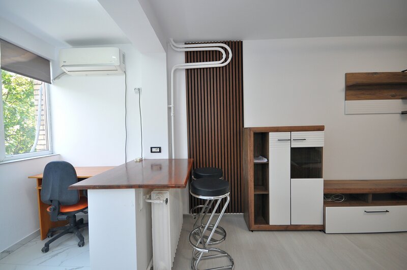 Drumul Taberei, AFI Mall garsoniera renovata la 2 minute metrou Favorit