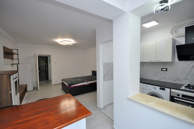 Drumul Taberei, AFI Mall garsoniera renovata la 2 minute metrou Favorit